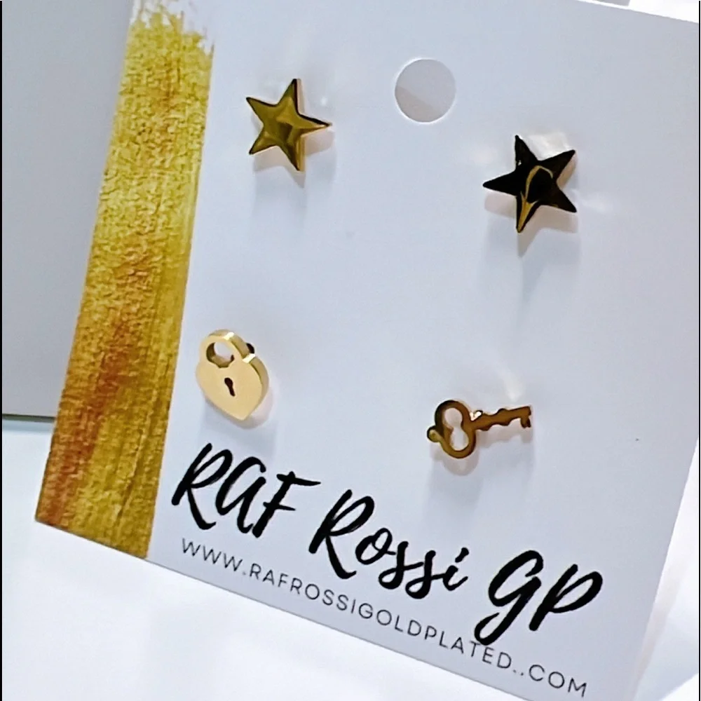 (1) Set of 2 Stainless Steel Studs with 18k of gold layered